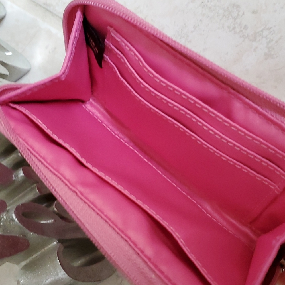ππ COACH Pink Wrislet Wallet ππ - Picture 9 of 12